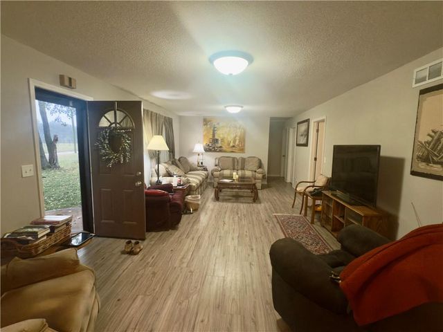 16020 S 1200th Road, Nevada, MO 64772