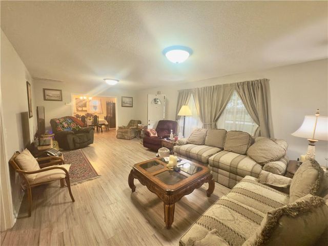 16020 S 1200th Road, Nevada, MO 64772