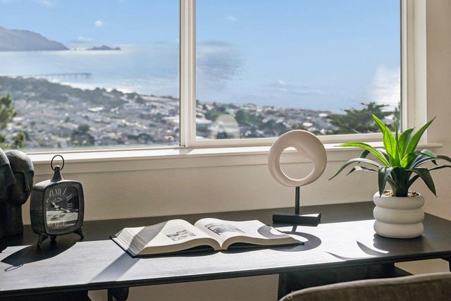 170 Beachview Avenue, Pacifica, CA 94044