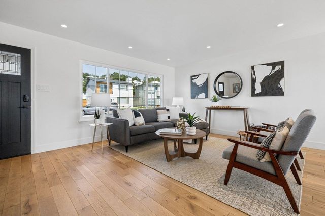 170 Beachview Avenue, Pacifica, CA 94044