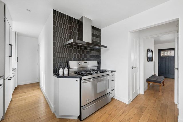 170 Beachview Avenue, Pacifica, CA 94044