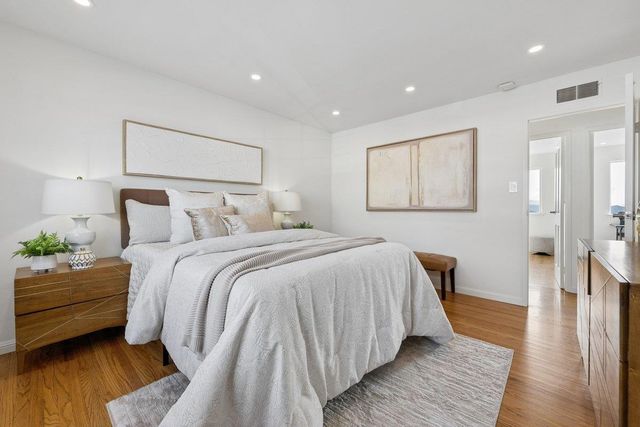 170 Beachview Avenue, Pacifica, CA 94044