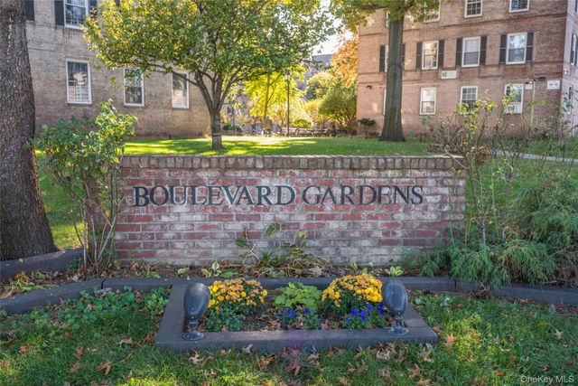 5525 31st Avenue 3L, Woodside, NY 11377