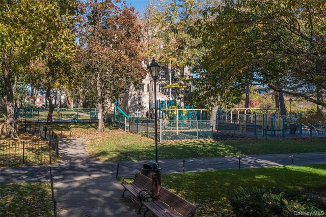 5525 31st Avenue 3L, Woodside, NY 11377