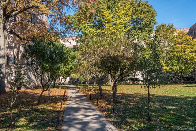 5525 31st Avenue 3L, Woodside, NY 11377