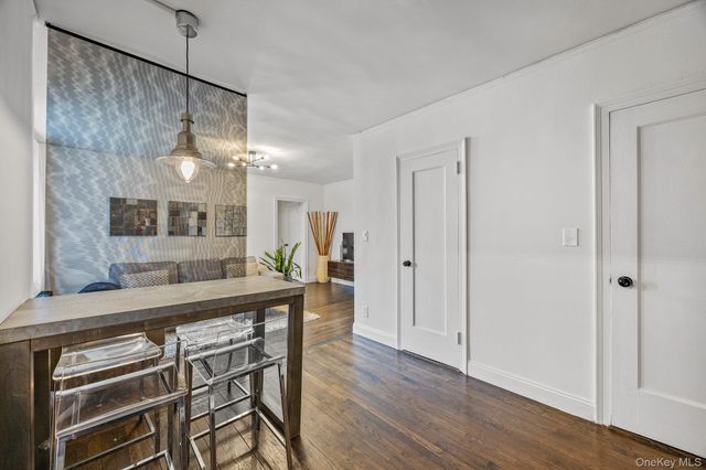 5525 31st Avenue 3L, Woodside, NY 11377