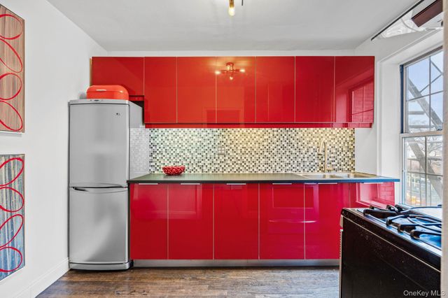 5525 31st Avenue 3L, Woodside, NY 11377