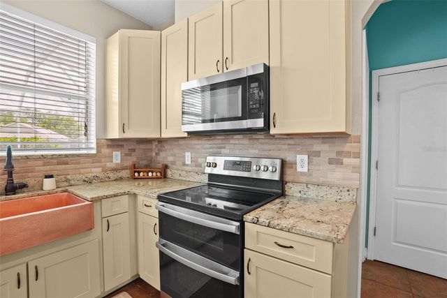 7104 MOSS LEDGE RUN, Land O Lakes, FL 34637