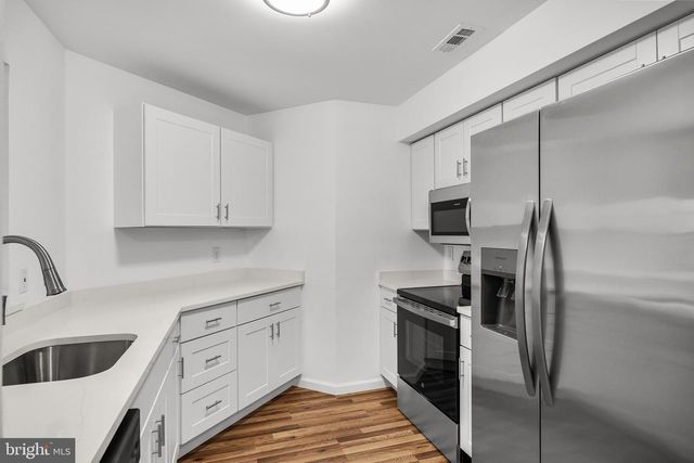 336 WALDEN, Robbinsville, NJ 08691