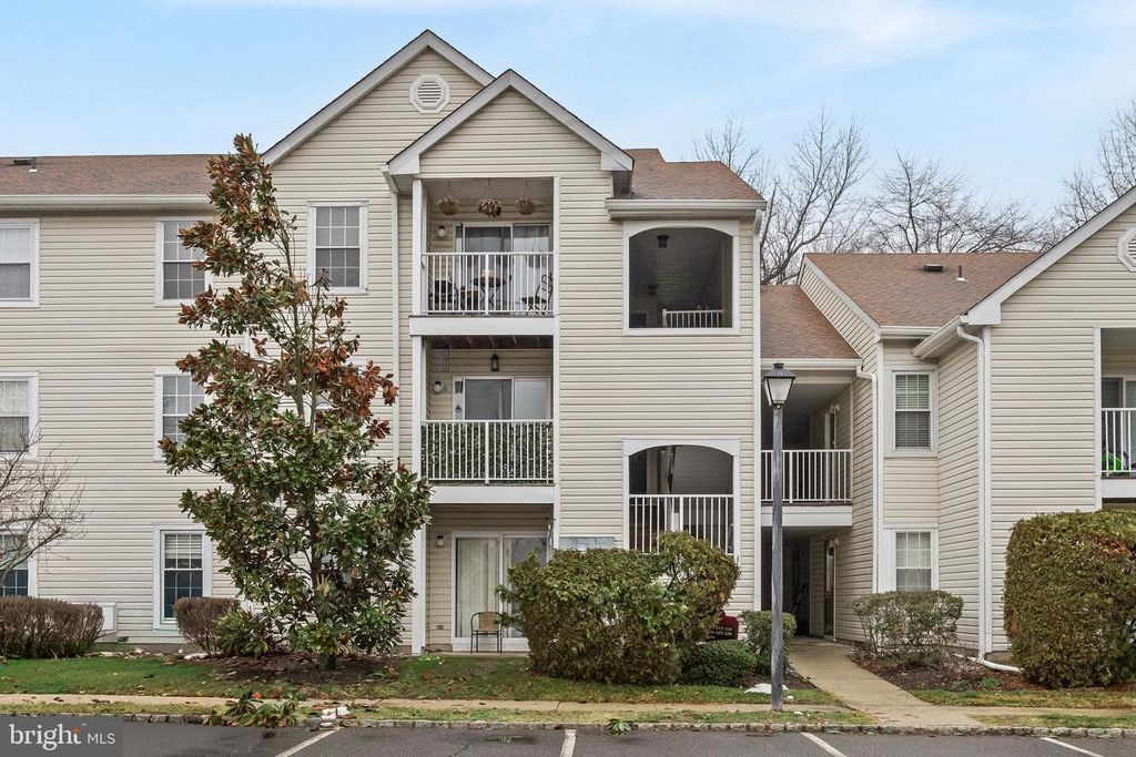 336 WALDEN, Robbinsville, NJ 08691