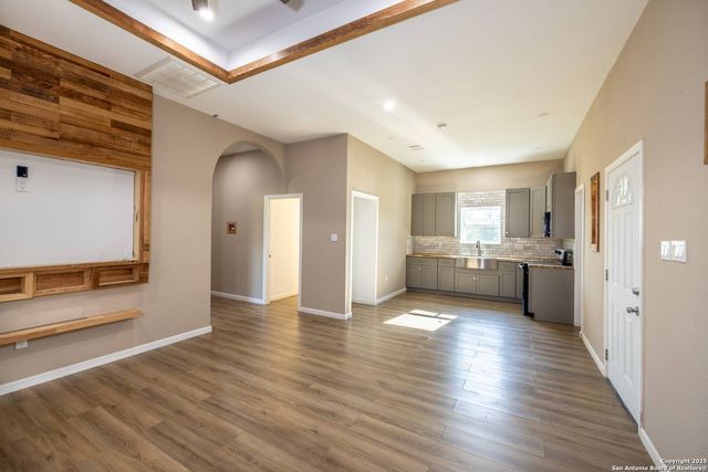 304 E 9th, Nordheim, TX 78141