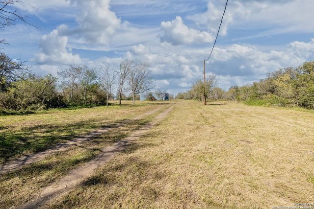 304 E 9th, Nordheim, TX 78141