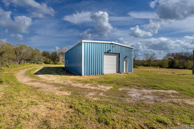 304 E 9th, Nordheim, TX 78141