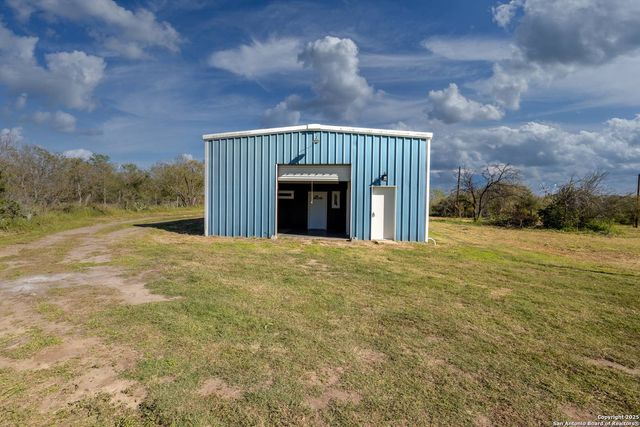 304 E 9th, Nordheim, TX 78141