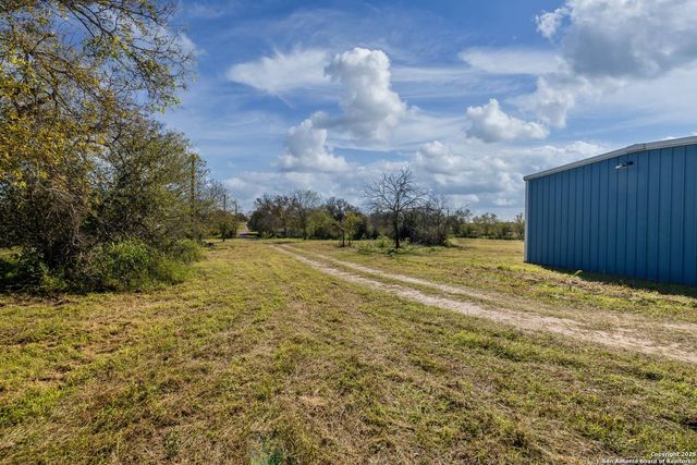 304 E 9th, Nordheim, TX 78141