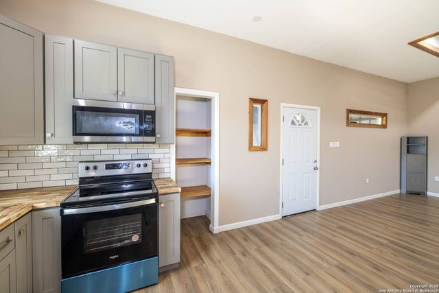 304 E 9th, Nordheim, TX 78141