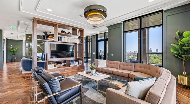 929 Westcott Street 538, Houston, TX 77007