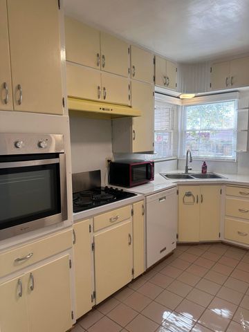 4520 3rd Street NW, Albuquerque, NM 87107