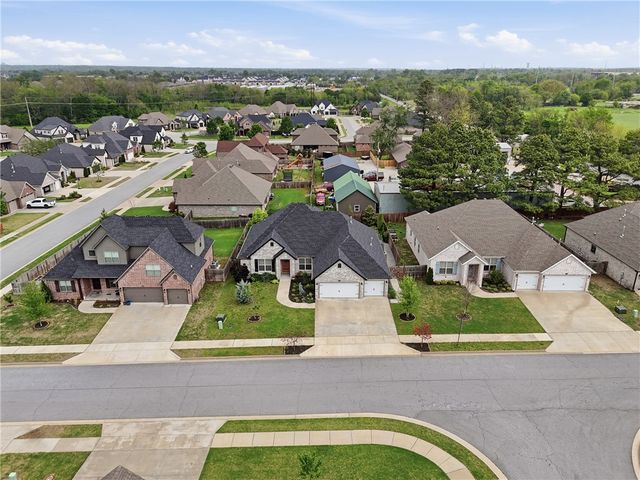 1741 Grace Place, Bentonville, AR 72713