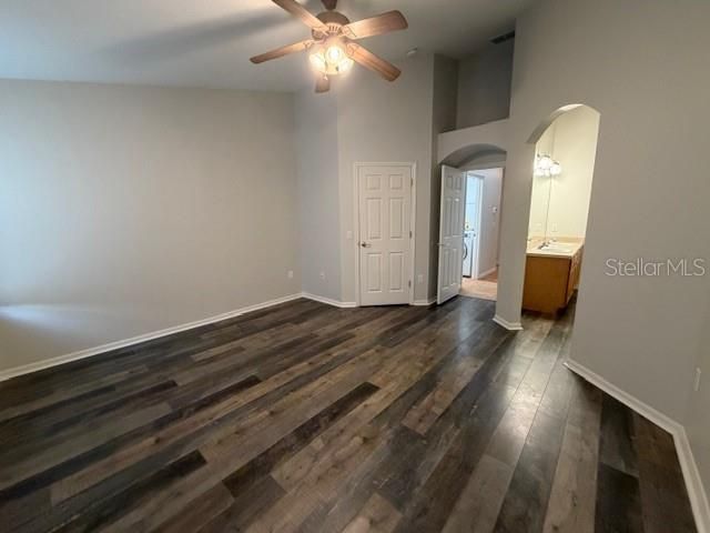 19143 DOVE CREEK DRIVE, Tampa, FL 33647