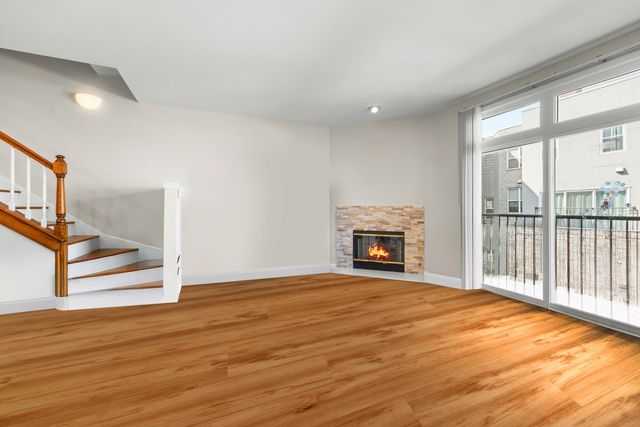 5230 S University Avenue D, Chicago, IL 60615