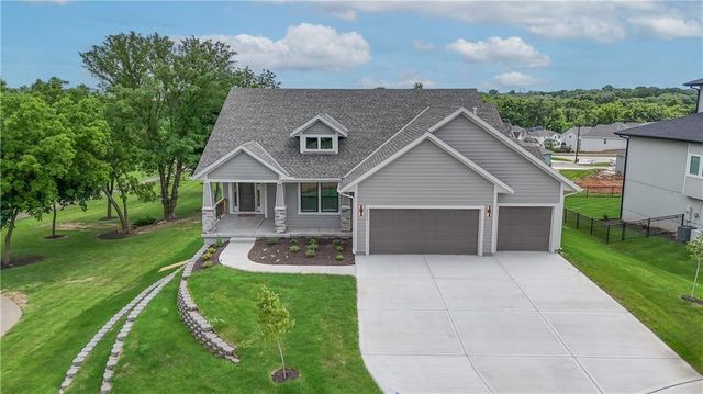 5906 McCormick Drive, Shawnee, KS 66226