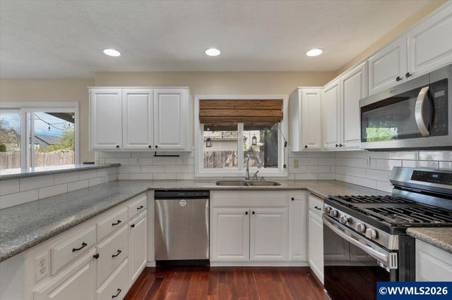 7792 St. Charles St NE, Keizer, OR 97303