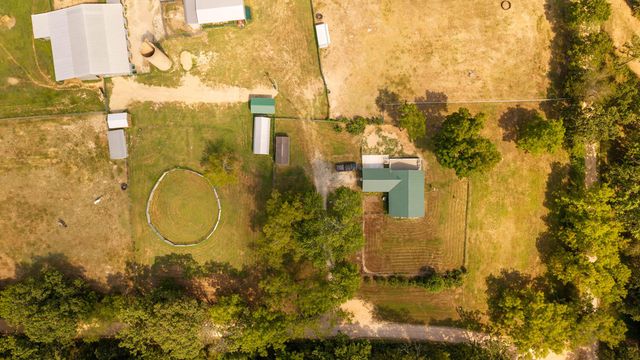 4092 County Road 1690, Willow Springs, MO 65793