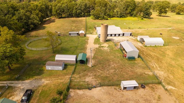 4092 County Road 1690, Willow Springs, MO 65793