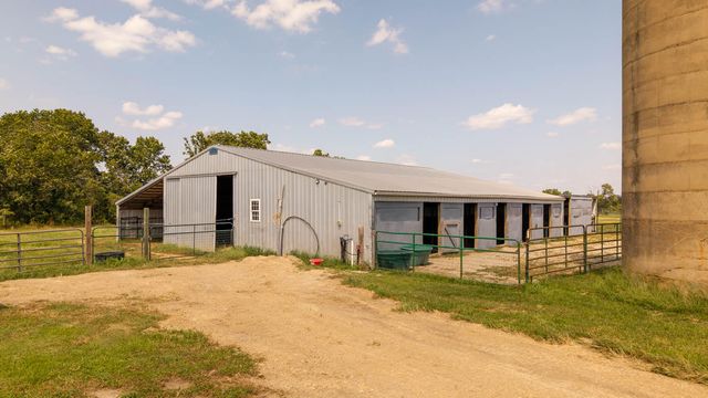 4092 County Road 1690, Willow Springs, MO 65793