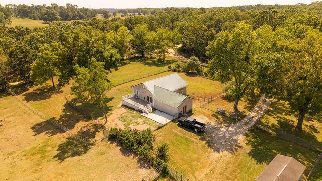 4092 County Road 1690, Willow Springs, MO 65793