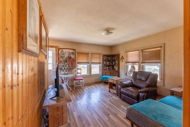 4092 County Road 1690, Willow Springs, MO 65793