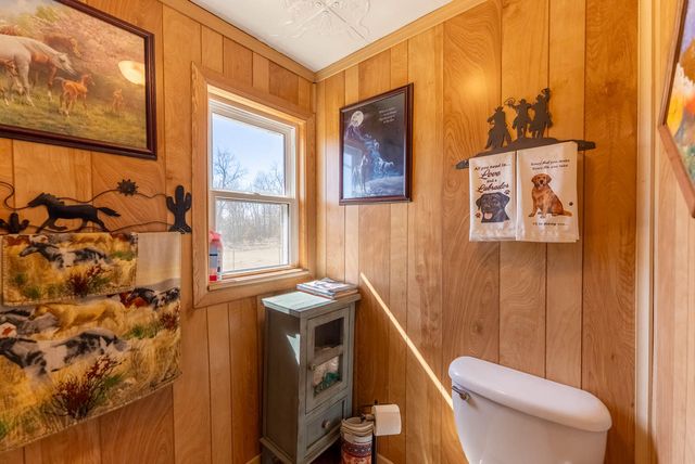 4092 County Road 1690, Willow Springs, MO 65793