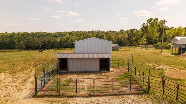4092 County Road 1690, Willow Springs, MO 65793
