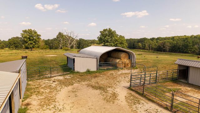 4092 County Road 1690, Willow Springs, MO 65793