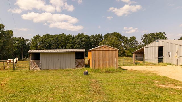 4092 County Road 1690, Willow Springs, MO 65793