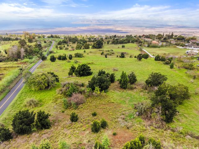 1375 Copp Rd, Kula, HI 96790