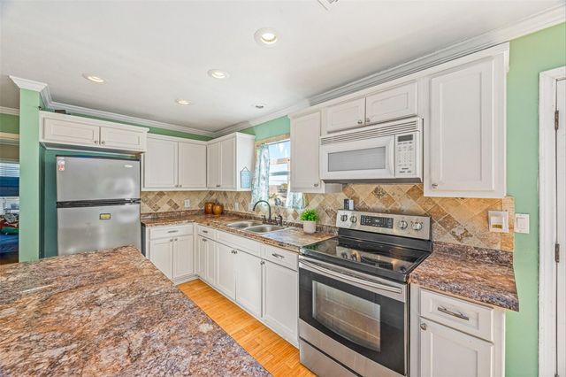 159 Garth Street, Freeport, TX 77541