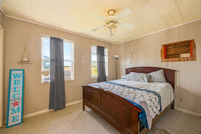 159 Garth Street, Freeport, TX 77541