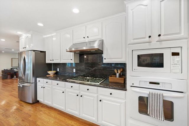 20318 Miljevich Drive, Saratoga, CA 95070