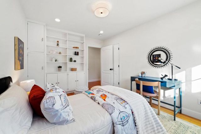 20318 Miljevich Drive, Saratoga, CA 95070