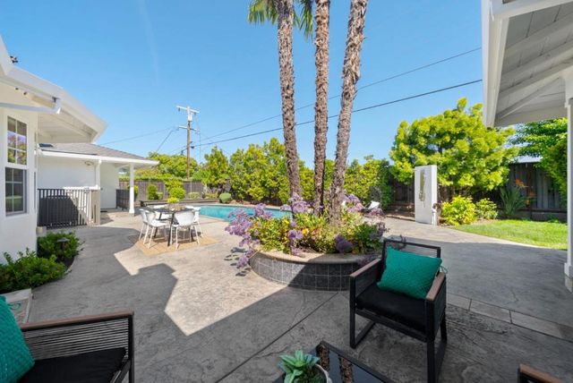 20318 Miljevich Drive, Saratoga, CA 95070