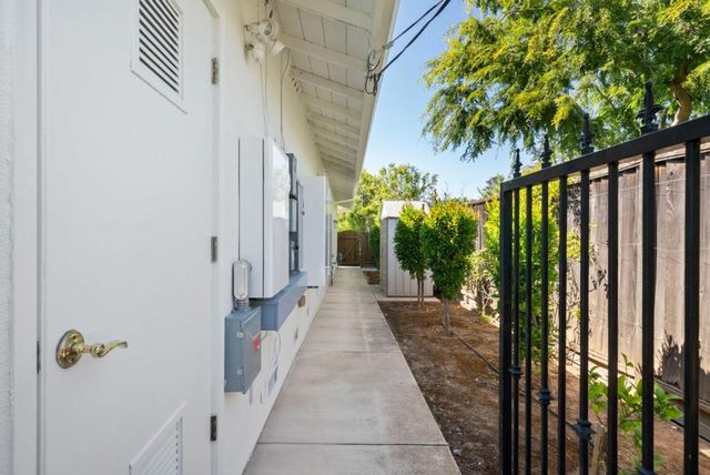 20318 Miljevich Drive, Saratoga, CA 95070