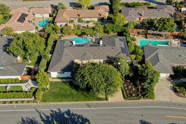 20318 Miljevich Drive, Saratoga, CA 95070