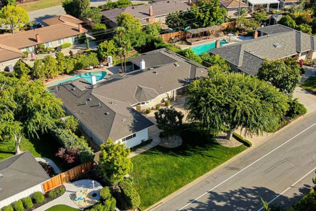 20318 Miljevich Drive, Saratoga, CA 95070