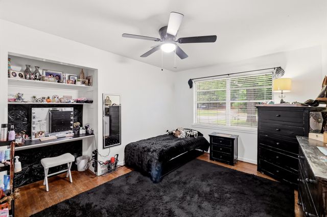 210 E Center St, White Oak, TX 75693