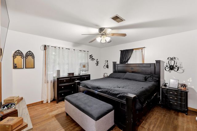 210 E Center St, White Oak, TX 75693