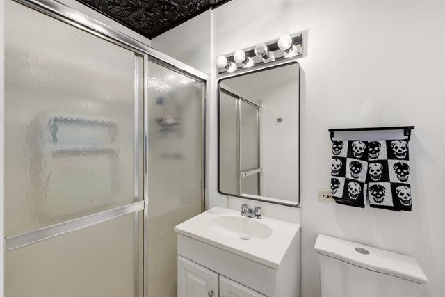 210 E Center St, White Oak, TX 75693