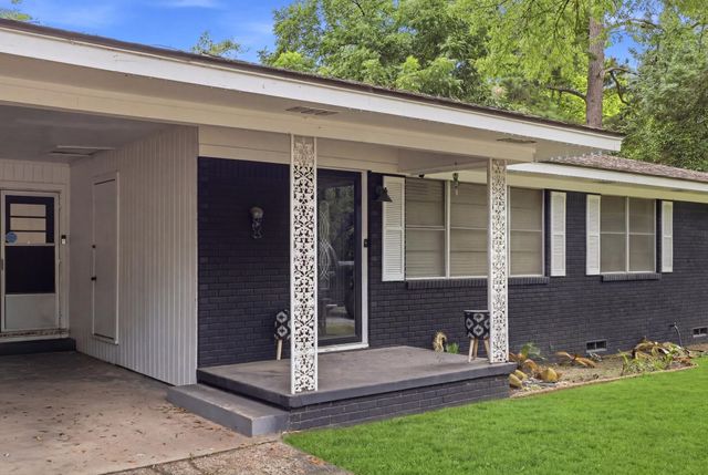 210 E Center St, White Oak, TX 75693