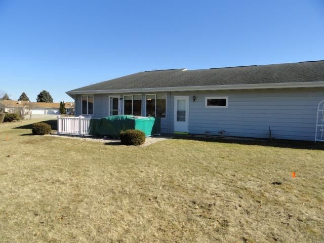 4025 Mackinac Dr, Janesville, WI 53546